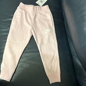 Girls Nike Kids Sweatpants in Pink Foam Color
